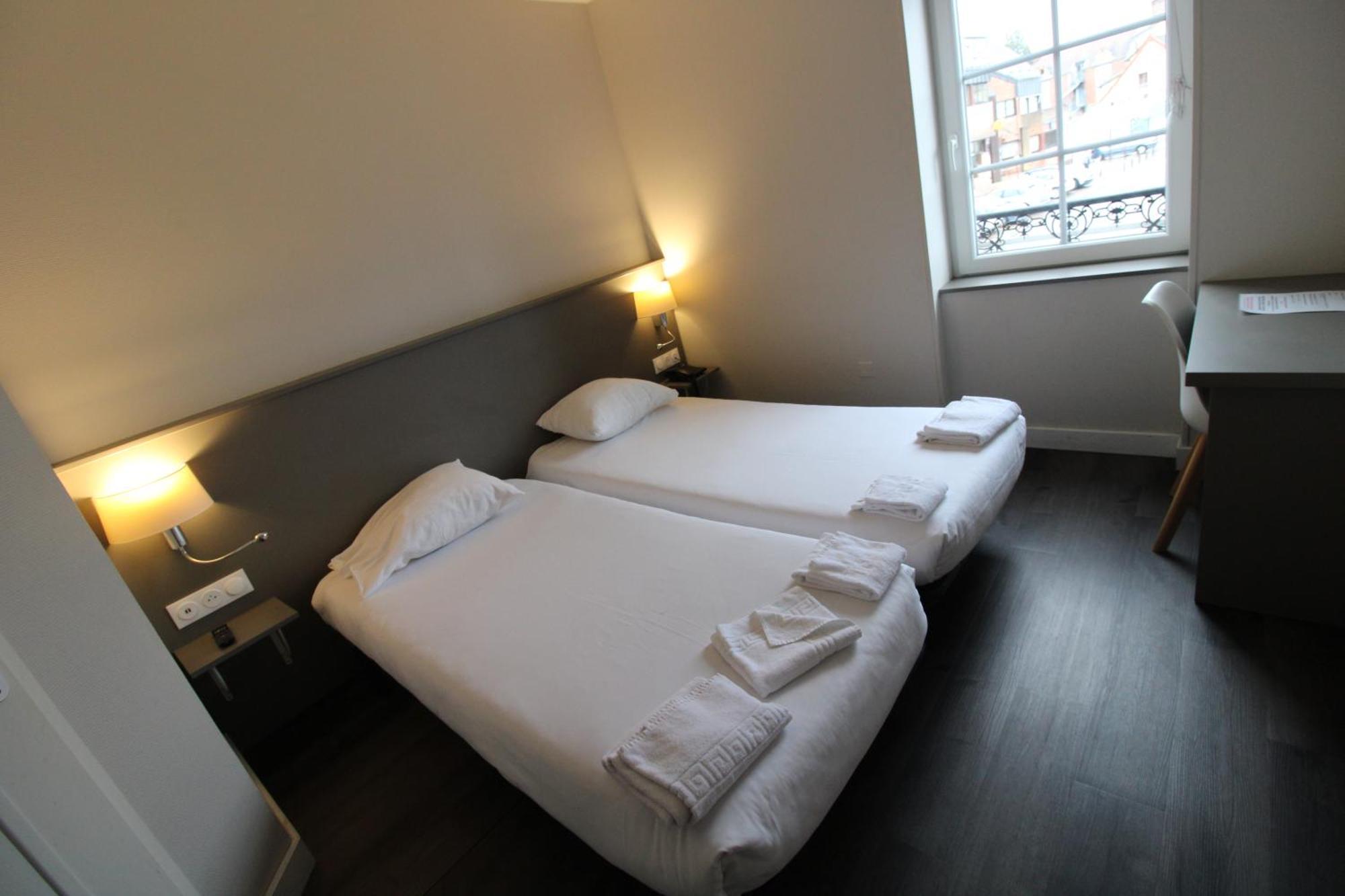 Hotel Casabianca Мулен Екстер'єр фото